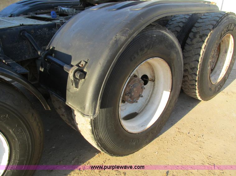 image for item I4214 1996 Kenworth T600 tri axle semi truck