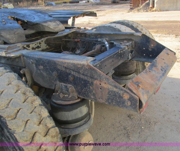 image for item I4214 1996 Kenworth T600 tri axle semi truck