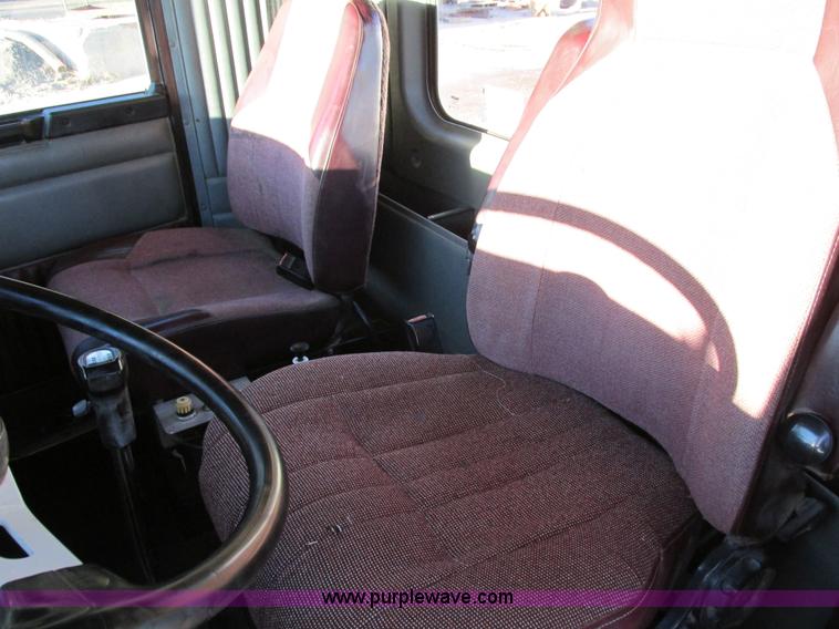 image for item I4214 1996 Kenworth T600 tri axle semi truck