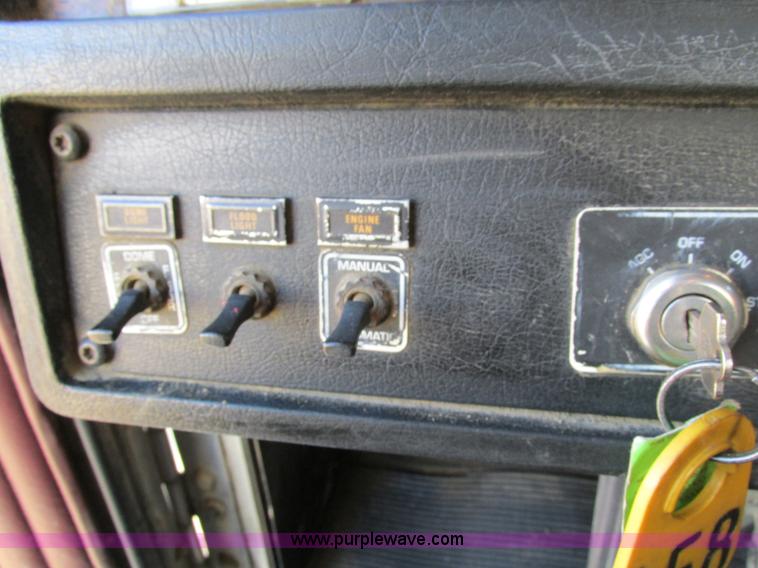 image for item I4214 1996 Kenworth T600 tri axle semi truck