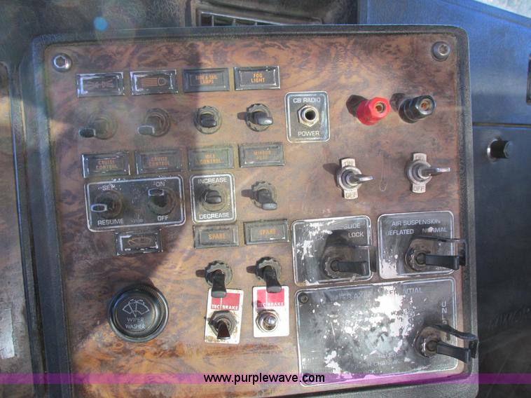 image for item I4214 1996 Kenworth T600 tri axle semi truck