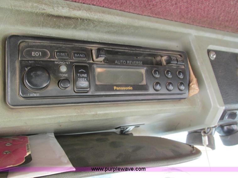 image for item I4214 1996 Kenworth T600 tri axle semi truck