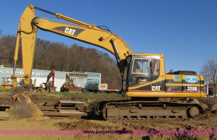 image for item I4216 1997 Caterpillar 320BL excavator
