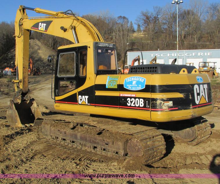image for item I4216 1997 Caterpillar 320BL excavator