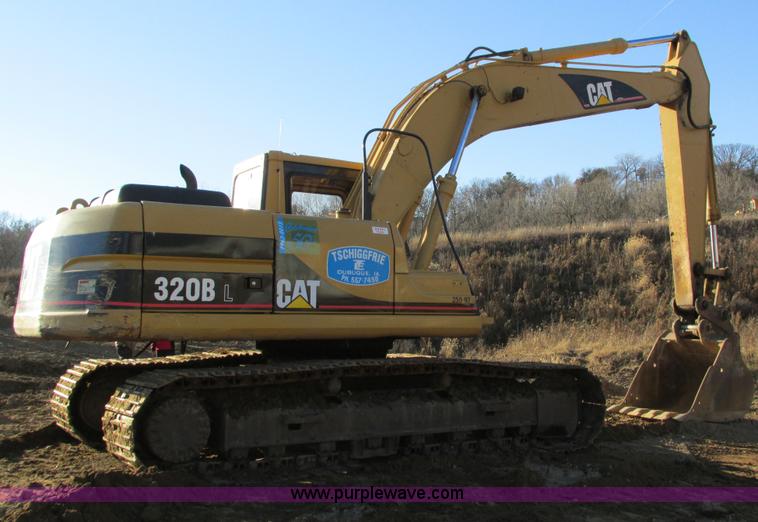 image for item I4216 1997 Caterpillar 320BL excavator