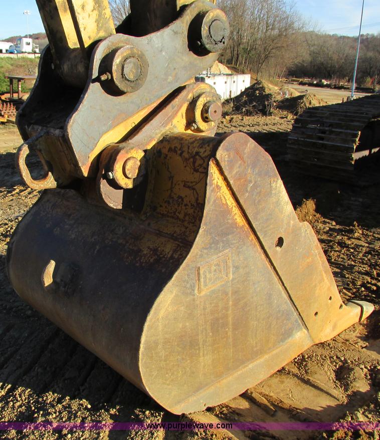 image for item I4216 1997 Caterpillar 320BL excavator
