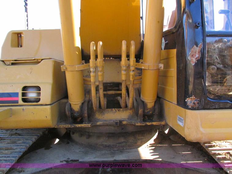 image for item I4216 1997 Caterpillar 320BL excavator