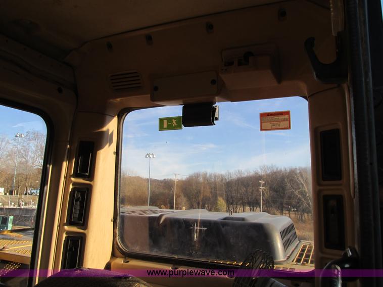 image for item I4216 1997 Caterpillar 320BL excavator