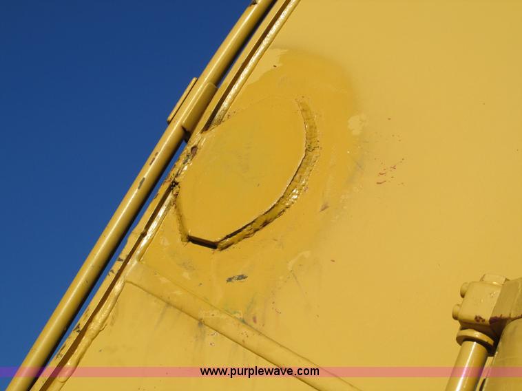 image for item I4216 1997 Caterpillar 320BL excavator