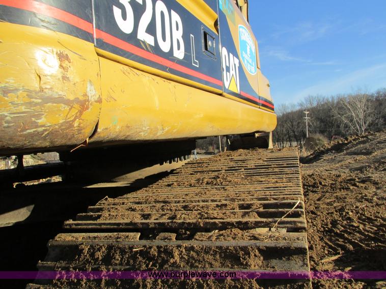 image for item I4216 1997 Caterpillar 320BL excavator