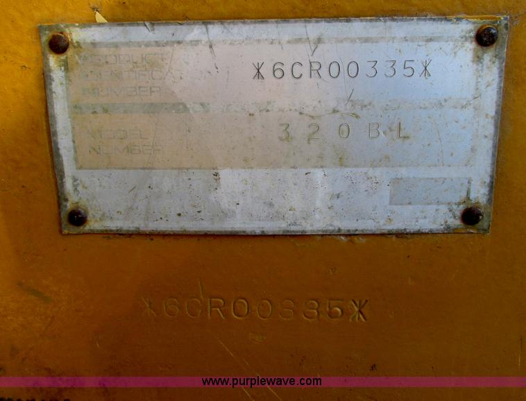 image for item I4216 1997 Caterpillar 320BL excavator