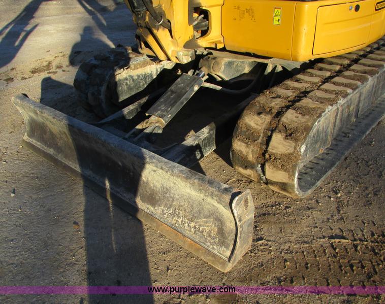 image for item I4217 2011 Caterpillar 305.5D CR mini excavator