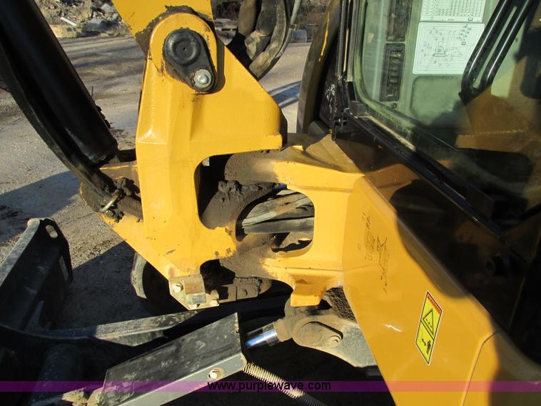 image for item I4217 2011 Caterpillar 305.5D CR mini excavator