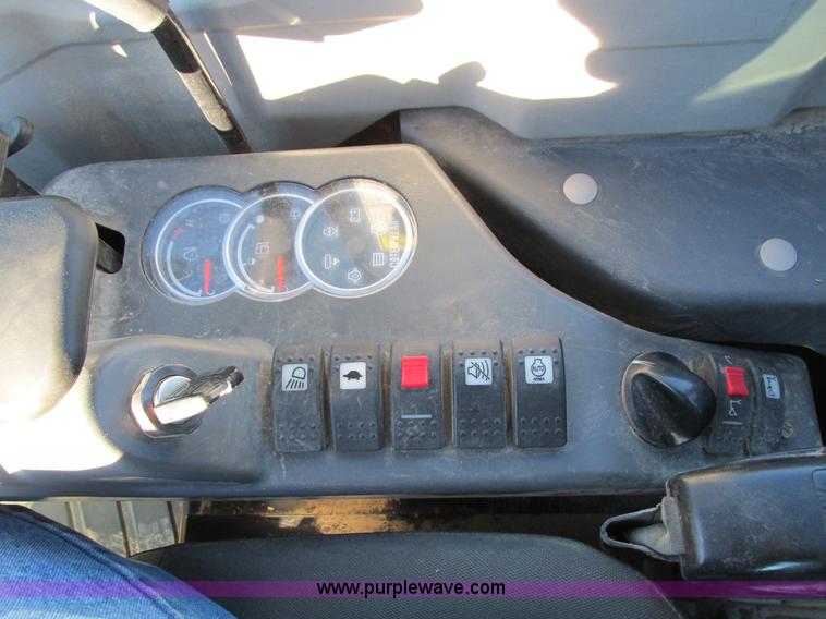 image for item I4217 2011 Caterpillar 305.5D CR mini excavator