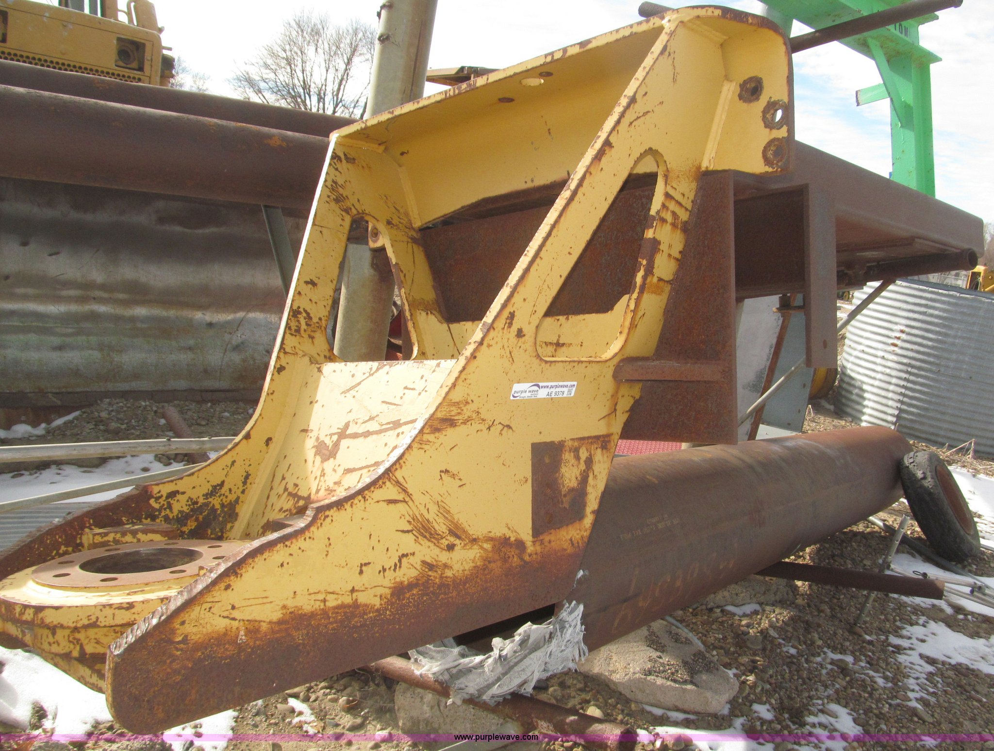 Noble scraper hitch fifth wheel mounted adapter in Broken Bow, NE Item AE9378 sold Purple Wave