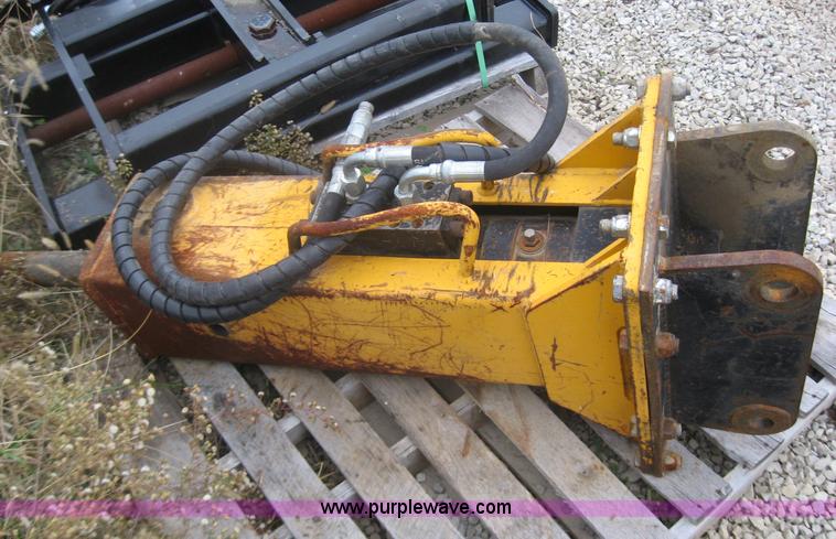 image for item AW9188 2006 Arrowhead S60 backhoe breaker