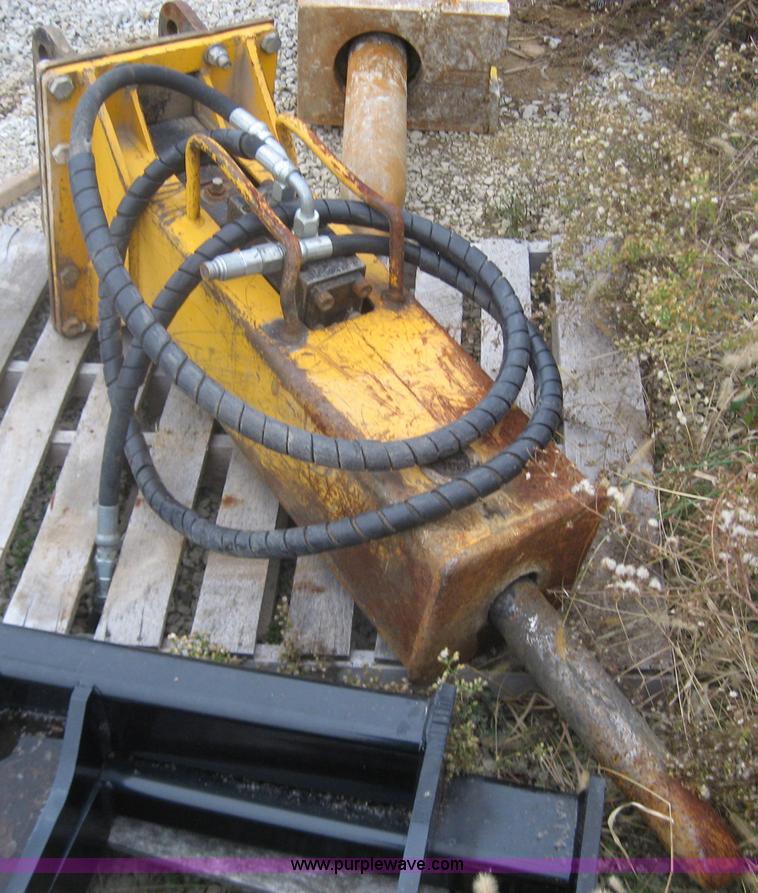 2006 Arrowhead S60 backhoe breaker in Louisville, KY Item AW9188 sold