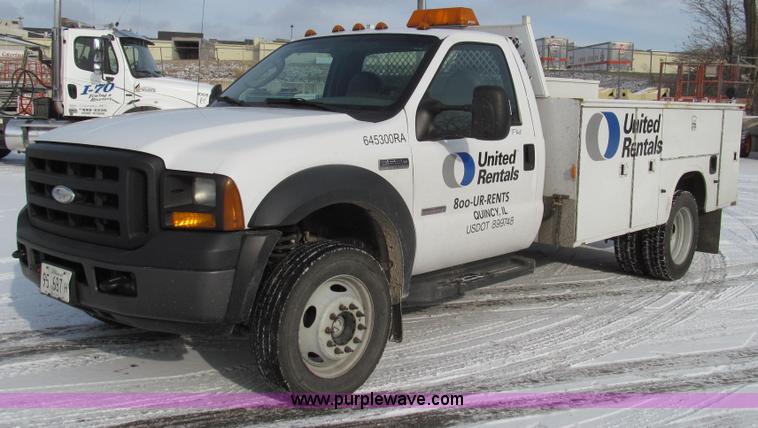 image for item G2214 2006 Ford F550 utility truck