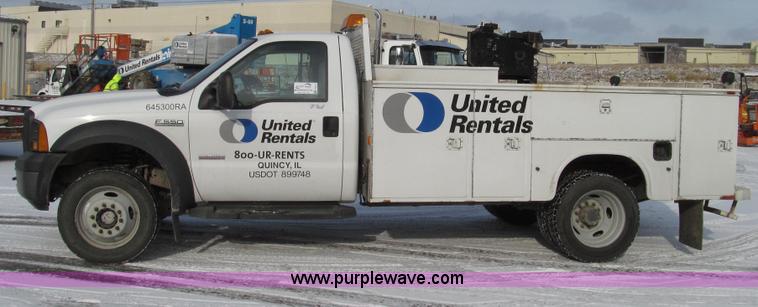 image for item G2214 2006 Ford F550 utility truck