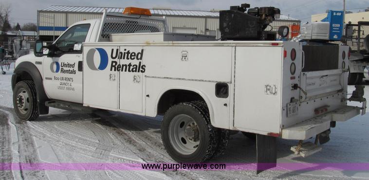 image for item G2214 2006 Ford F550 utility truck