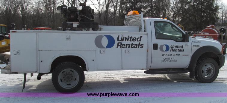 image for item G2214 2006 Ford F550 utility truck