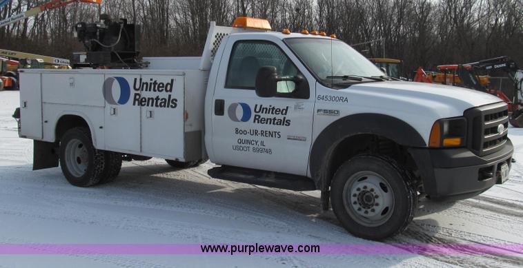 image for item G2214 2006 Ford F550 utility truck