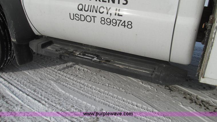 image for item G2214 2006 Ford F550 utility truck