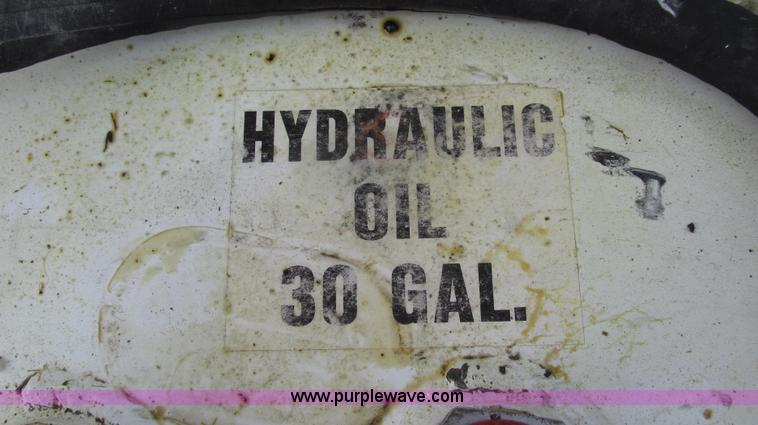 image for item G2214 2006 Ford F550 utility truck