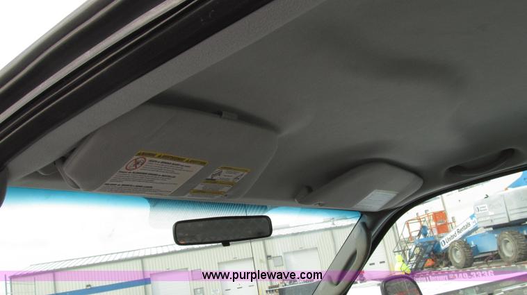 image for item G2214 2006 Ford F550 utility truck