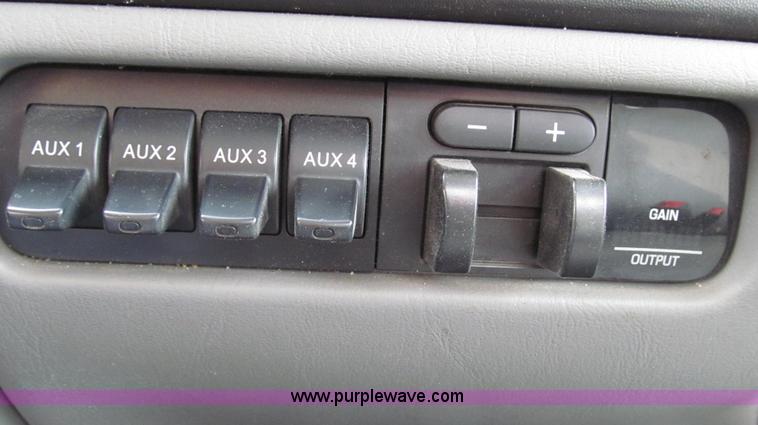 image for item G2214 2006 Ford F550 utility truck