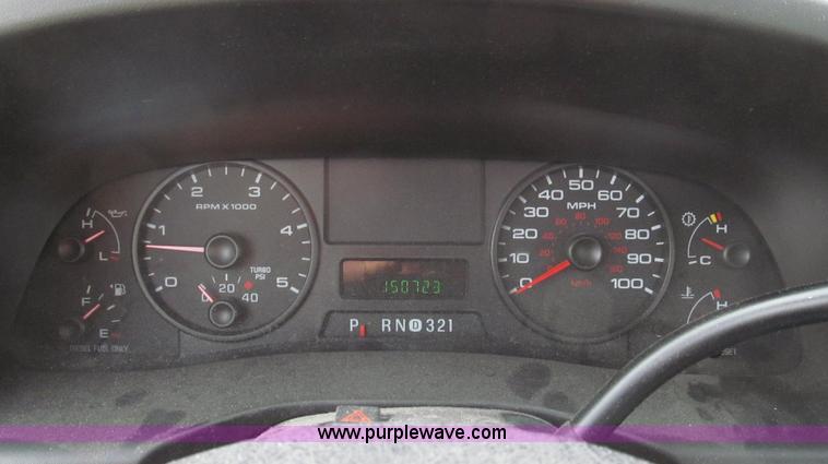 image for item G2214 2006 Ford F550 utility truck