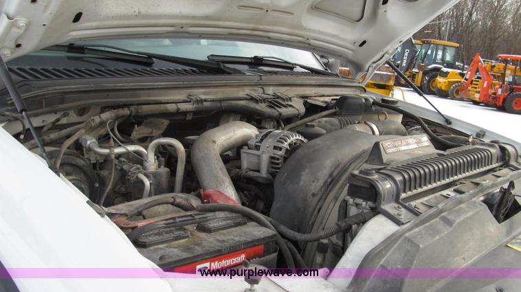 image for item G2214 2006 Ford F550 utility truck
