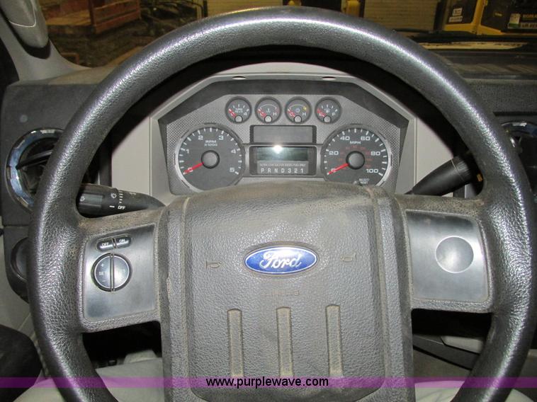 image for item G9186 2008 Ford F250 XLT Super Duty SuperCab service truck