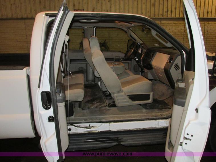 image for item G9186 2008 Ford F250 XLT Super Duty SuperCab service truck