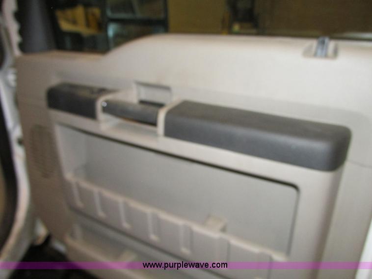 image for item G9186 2008 Ford F250 XLT Super Duty SuperCab service truck