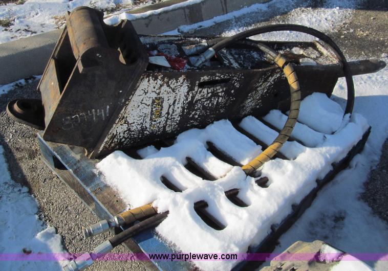 image for item G9668 2006 Stanley MB956 hydraulic breaker