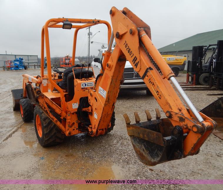 image for item H3913 2007 Almand TLB425ESL compact backhoe