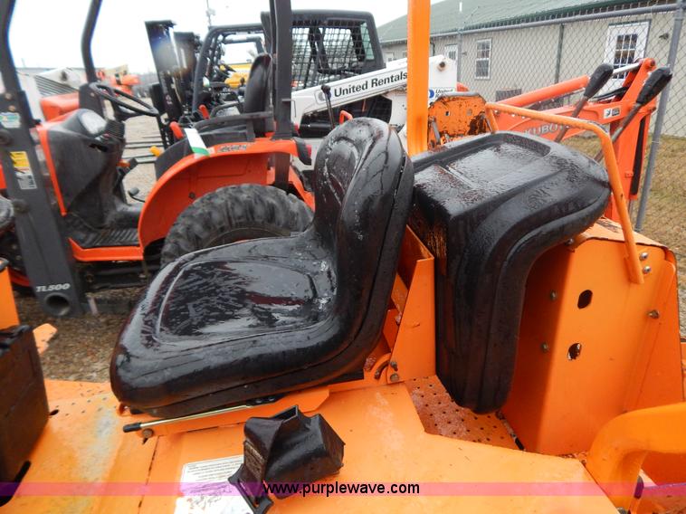 image for item H3913 2007 Almand TLB425ESL compact backhoe