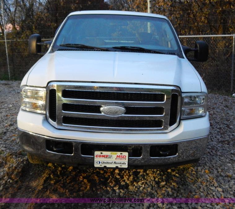 image for item H3924 2006 Ford F250 Super Duty pickup truck