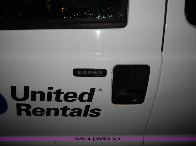 image for item H3924 2006 Ford F250 Super Duty pickup truck