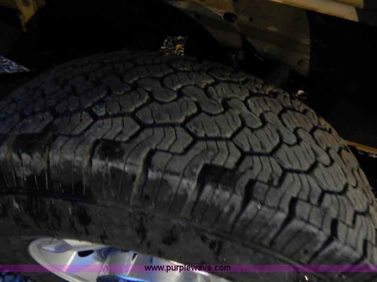 image for item H3924 2006 Ford F250 Super Duty pickup truck