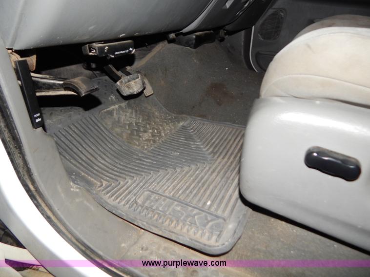 image for item H3924 2006 Ford F250 Super Duty pickup truck