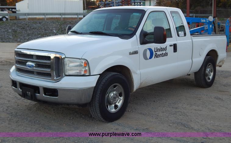 image for item H3966 2006 Ford F250 Super Duty pickup truck