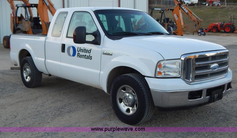 image for item H3966 2006 Ford F250 Super Duty pickup truck