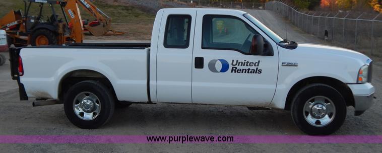 image for item H3966 2006 Ford F250 Super Duty pickup truck