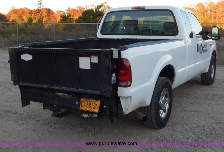 image for item H3966 2006 Ford F250 Super Duty pickup truck