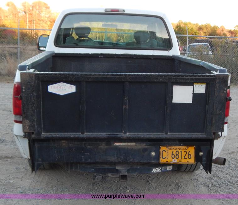 image for item H3966 2006 Ford F250 Super Duty pickup truck