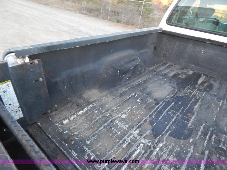 image for item H3966 2006 Ford F250 Super Duty pickup truck