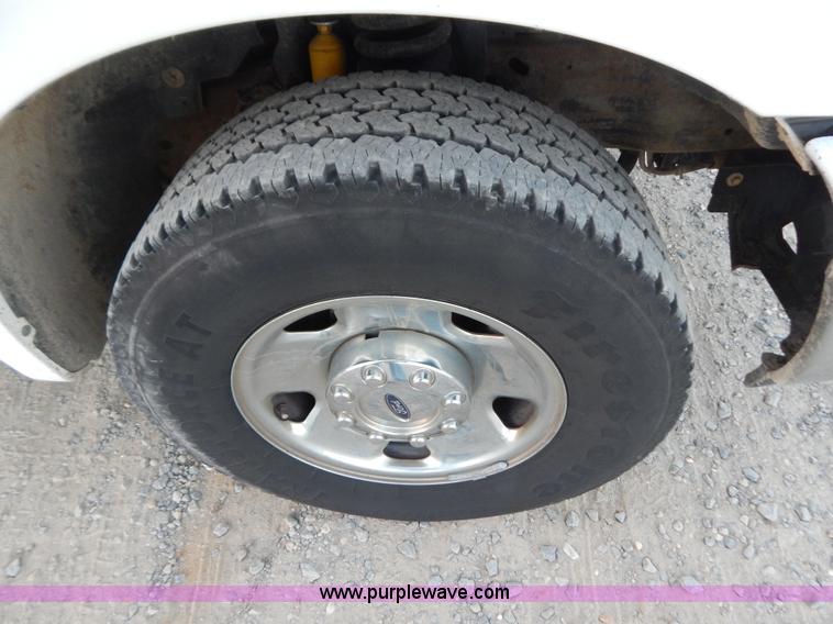 image for item H3966 2006 Ford F250 Super Duty pickup truck