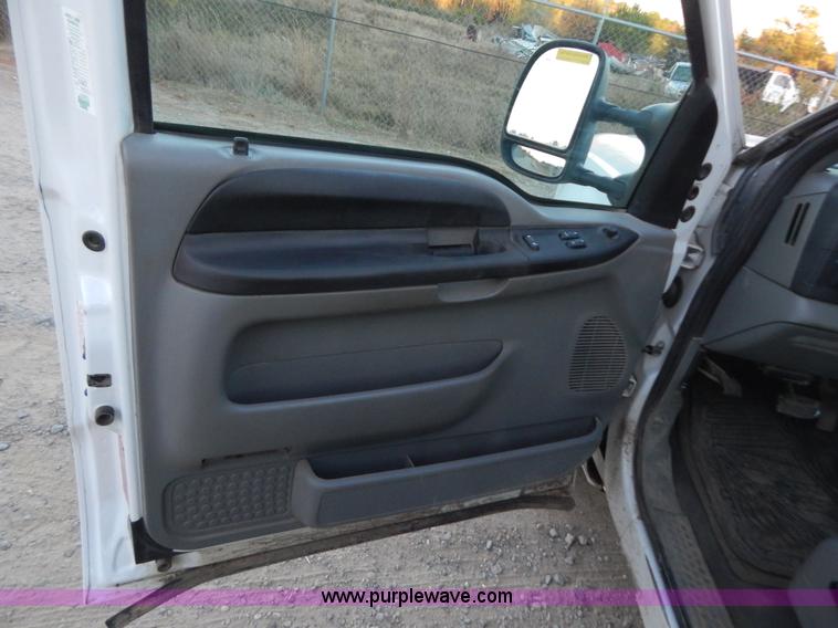 image for item H3966 2006 Ford F250 Super Duty pickup truck